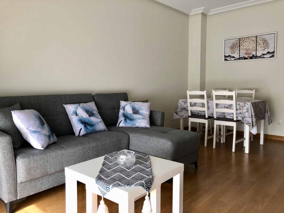 Apartamentos Schultz Хихон Екстериор снимка